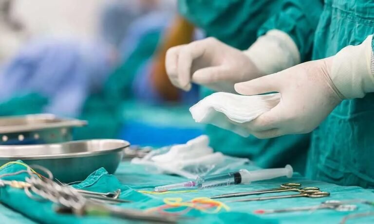 Pesar por muerte de una joven tras practicarse una rinosplastia en clínica de Bucaramanga