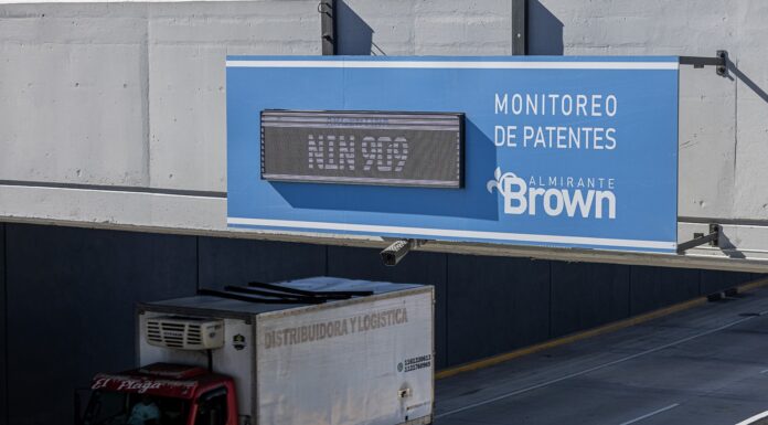Brown potencia su anillo digital con más de 100 cámaras lectoras de patentes