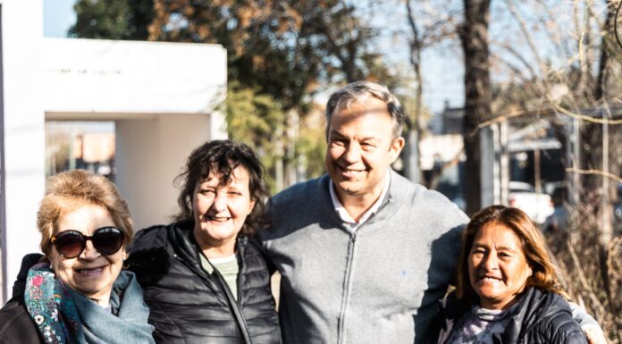Cascallares acompañó a estudiantes de escuelas de adultos durante un operativo oftalmológico
