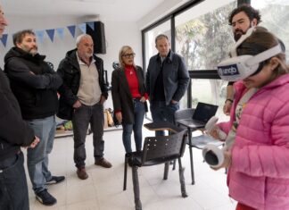 Suman equipamiento y herramientas para estudiantes de robótica de la UNAB