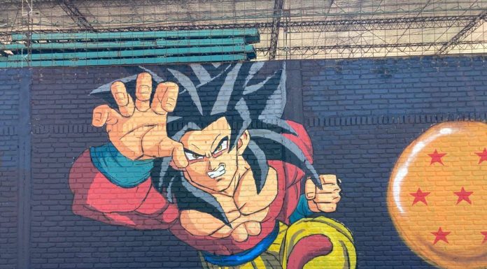 Brown presentó un mural en Rafael Calzada por los 40 años de Dragon Ball