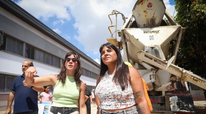 Comenzó la construcción de 13 nuevos asfaltos para los barrios Santa María-Iapi y La Loma de Bernal Oeste