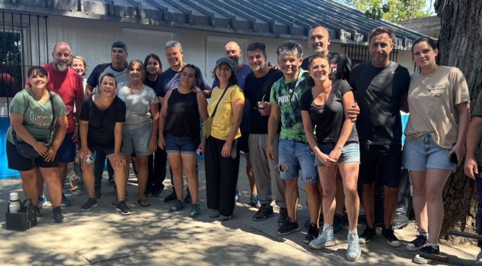 Masiva jornada solidaria de pintura y mantenimiento de escuelas en nueve localidades de Brown