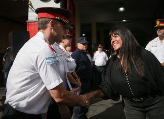 Los bomberos voluntarios de Bernal celebraron su 112° aniversario
