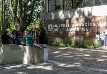 La UNaB abre la inscripción a su programa para adultos mayores con cursos de tecnología, idiomas y arte