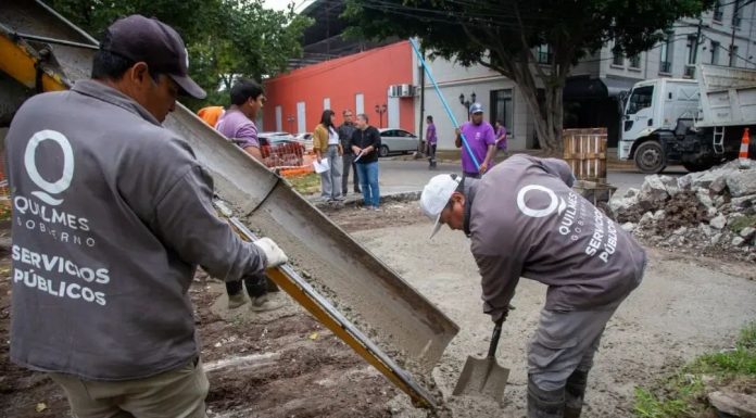 El municipio continúa con los trabajos de bacheo en hormigón en todo el distrito