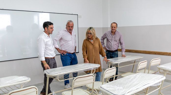 El municipio entregó mobiliario y equipamiento para el nuevo edificio del Instituto de Formación Docente N° 41