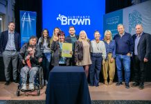 Cascallares, Fabiani y Eichel, acompañaron a 184 familias que firmaron su escritura