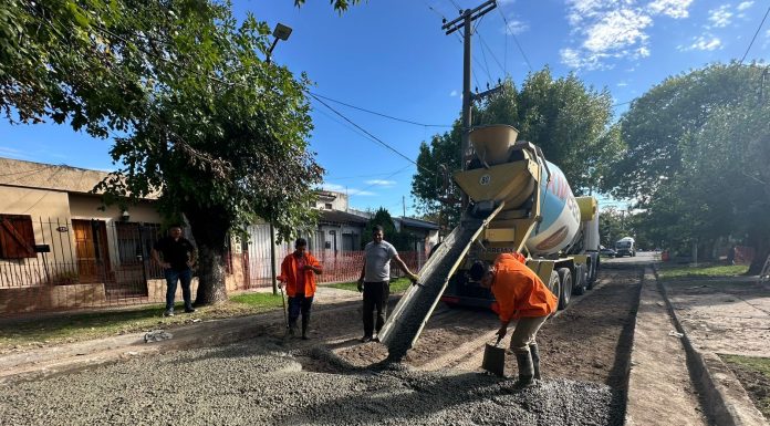 El municipio avanza con pavimentos de hormigón en Longchamps