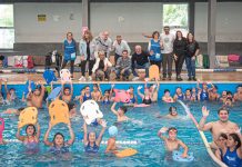 Fabiani y Eichel acompañaron en el natatorio municipal a chicos que participan del programa “Todos al Agua”