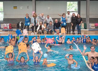 Fabiani y Eichel acompañaron en el natatorio municipal a chicos que participan del programa “Todos al Agua”