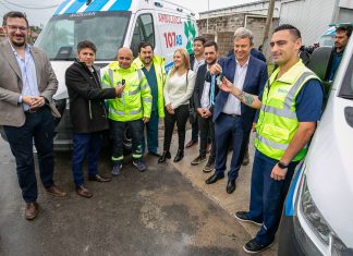 Presentan nueva flota de máquinas, camiones y ambulancias dando más servicios a los vecinos