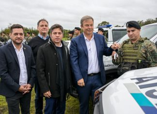 Kicillof, Cascallares y Fabiani, inauguraron dos bases policiales y entregaron patrulleros para fortalecer la prevención