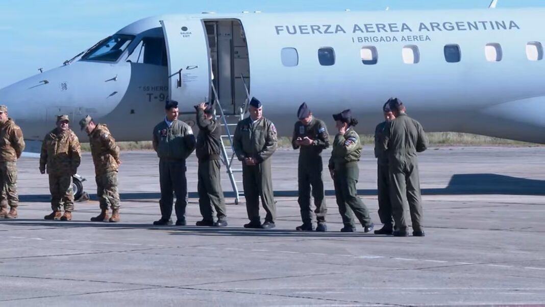 Argentina envió a Venezuela brigadistas y perros entrenados para ayudar en las tareas de rescate Argentina envió a Venezuela brigadistas y perros entrenados para ayudar en las tareas de rescate