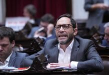 Ferraro: “Da asco la protección política que están haciendo a Adorni tanto en Diputados como en el Senado”