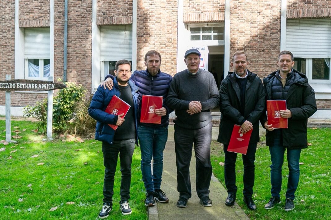 Brown sede de importante encuentro pastoral y comunitario encabezado por monseñor Lugones Brown sede de importante encuentro pastoral y comunitario encabezado por monseñor Lugones