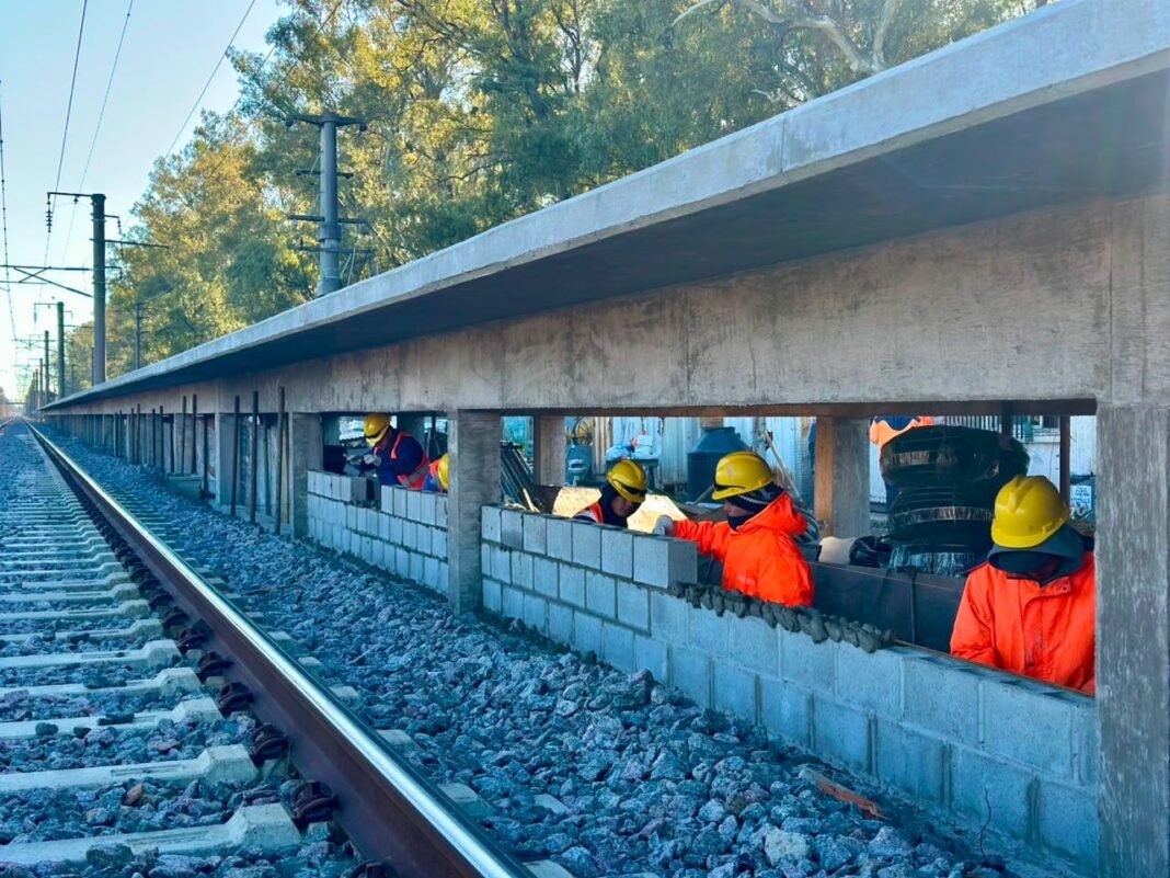 Brown: el municipio retomó la construcción de la estación de trenes de la Universidad Guillermo Brown Brown: el municipio retomó la construcción de la estación de trenes de la Universidad Guillermo Brown