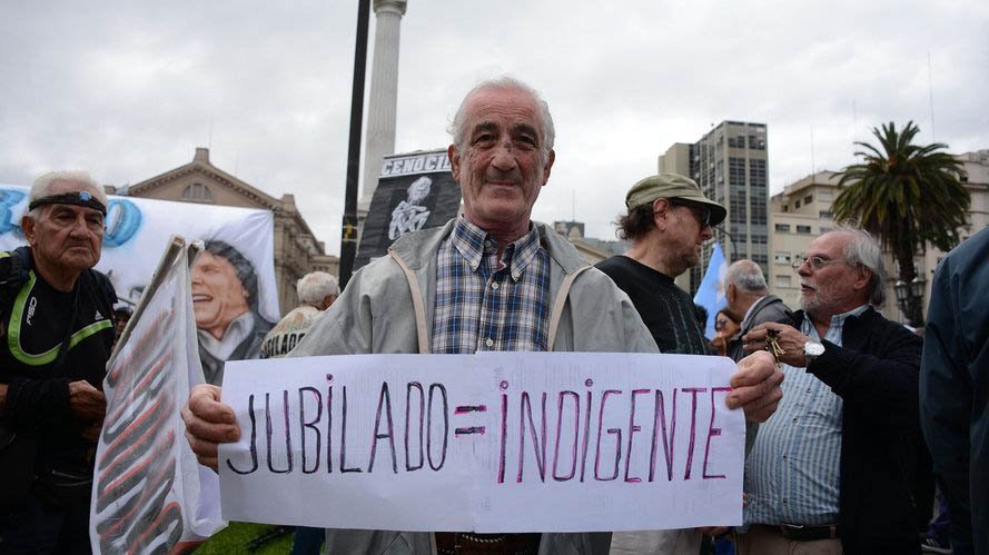 El poder adquisitivo de los jubilados por el piso: si el bono hubiera respetado el IPC hoy llegaría a $220.000 El poder adquisitivo de los jubilados por el piso: si el bono hubiera respetado el IPC hoy llegaría a $220.000