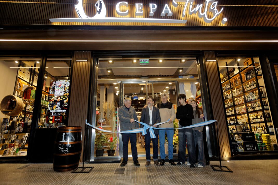 Un comercio con historia amplía sus instalaciones y sigue creciendo en Berazategui Un comercio con historia amplía sus instalaciones y sigue creciendo en Berazategui