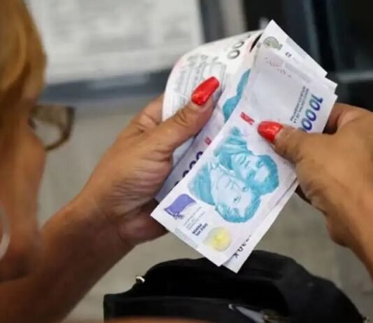 Jubilados y pensionados: adelantaron fechas de cobro de agosto