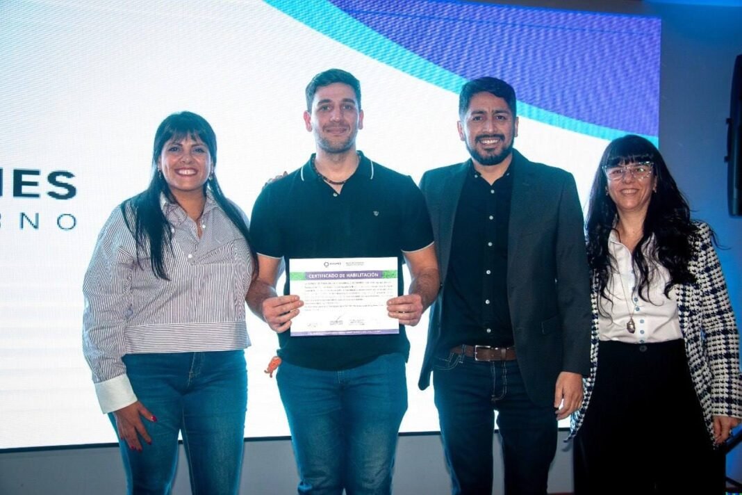 El municipio realizó el lanzamiento del programa de habilitaciones comerciales e industriales gratuitas El municipio realizó el lanzamiento del programa de habilitaciones comerciales e industriales gratuitas