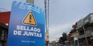 Nuevos trabajos de bacheo y sellado de juntas en distintos barrios de Lomas