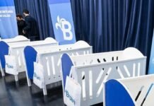 “Al bebé su cuna”: el programa que promueve en Brown hogares seguros para recién nacidos