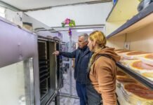 Carlos Balor visitó “Lucy Dulce y Salado”, un emprendimiento familiar que crece en Berazategui