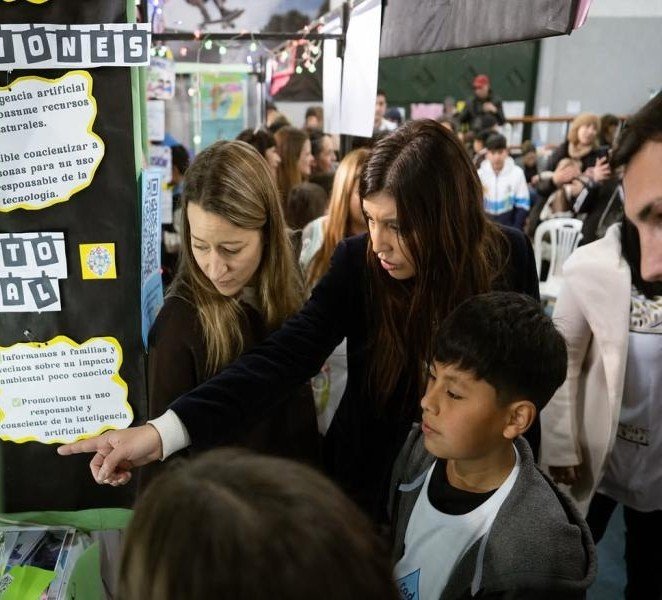 Lomas fue sede de la Feria Regional de Educación, Arte, Ciencia y Tecnología Lomas fue sede de la Feria Regional de Educación, Arte, Ciencia y Tecnología