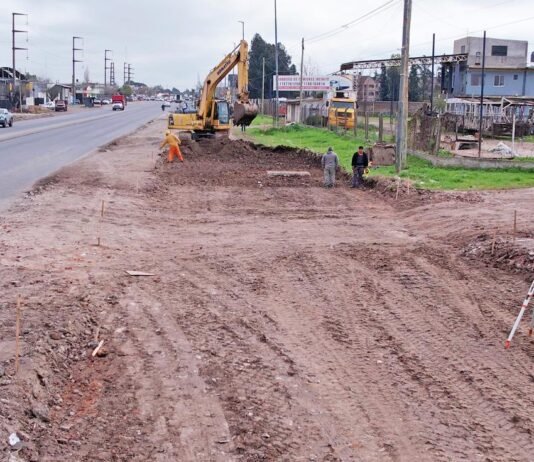 Brown avanza junto a la provincia con la construcción de nuevas colectoras sobre la ruta 4