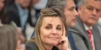 Críticas a la gestión de Daniel Scioli en el tema Turismo