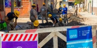 Por trabajos de AySA pueden haber cortes de agua en Lomas, Banfield y Temperley