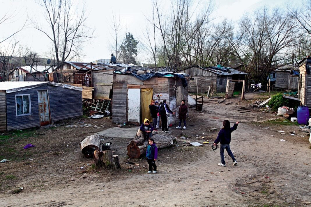 La mitad de los pobres de Argentina viven en el Conurbano bonaerense La mitad de los pobres de Argentina viven en el Conurbano bonaerense