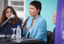 Mayra Mendoza presentó un proyecto de ley para la instalación obligatoria de cartelería con teléfonos de atención al suicida, contención psicológica y salud mental