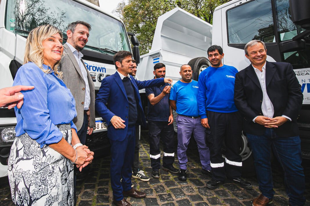 Brown: el municipio presentó nueva flota de camiones, maquinarias y equipamiento Brown: el municipio presentó nueva flota de camiones, maquinarias y equipamiento