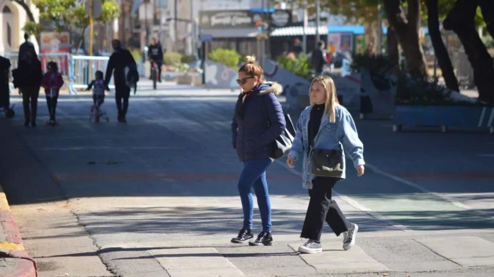 Tras un domingo con 7°C en el AMBA seguimos preguntando: “¿quién nos robó la primavera?” Tras un domingo con 7°C en el AMBA seguimos preguntando: “¿quién nos robó la primavera?”