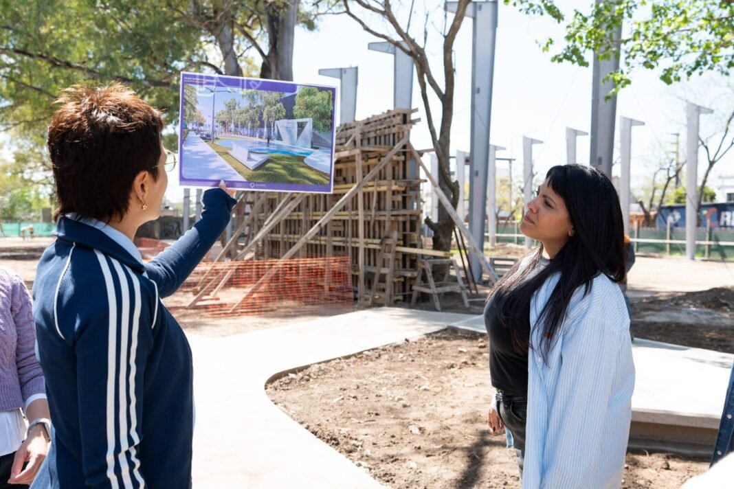 Mayra y Mieri recorrieron la obra del Paseo Cultural y Polideportivo Don Bosco Mayra y Mieri recorrieron la obra del Paseo Cultural y Polideportivo Don Bosco